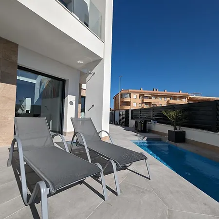 R-40-a Corner With Jacuzzi Сasa de vacaciones